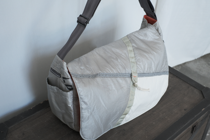 NEWSPAPER BAG PARACHUTE CLOTH