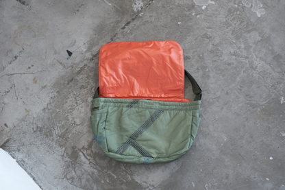 NEWSPAPER BAG PARACHUTE CLOTH