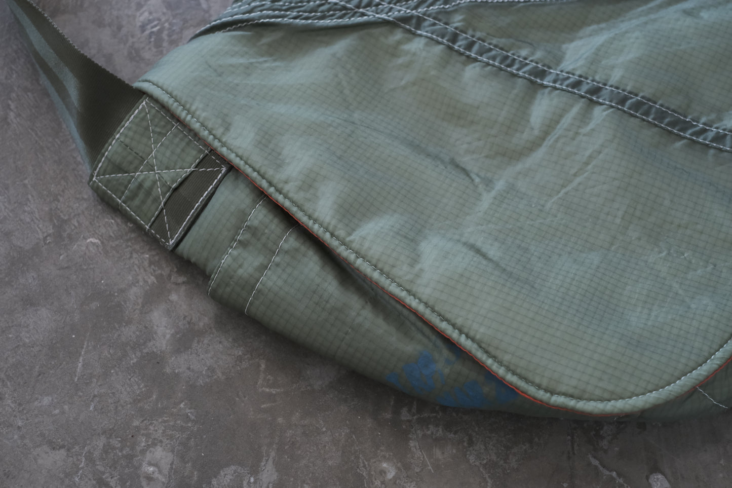 NEWSPAPER BAG PARACHUTE CLOTH